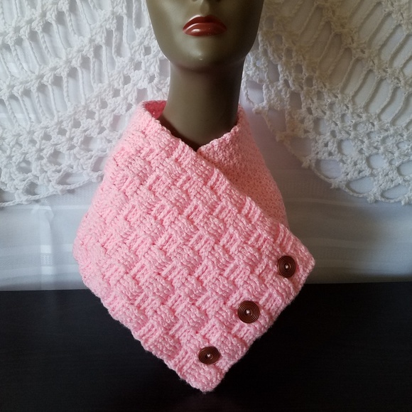 Scarf, Cowl - Picture 1 of 2